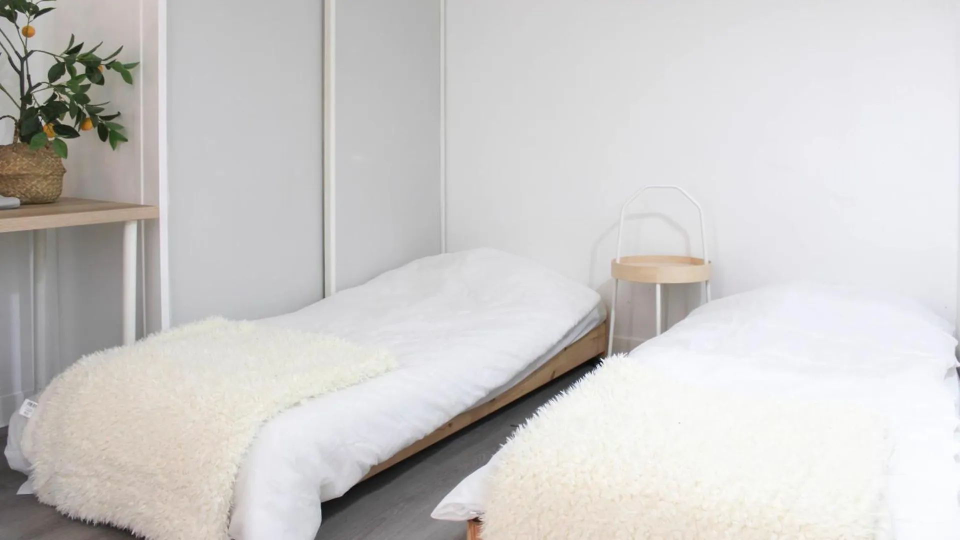 Apartment An Ideal Pied-A-Terre At The Gateway To Paris Arcueil France