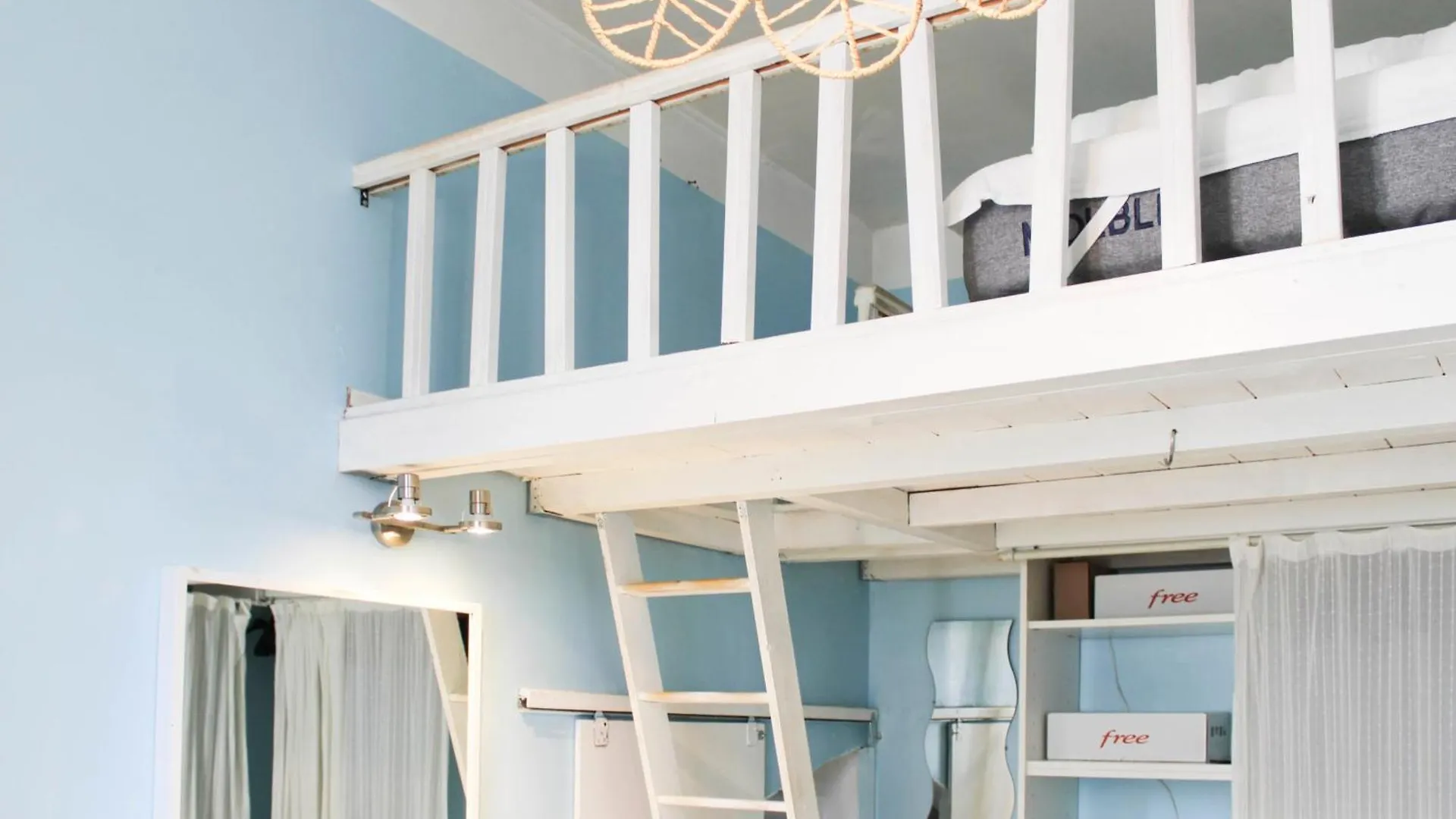 An Ideal Pied-A-Terre At The Gateway To Paris Arcueil Apartment